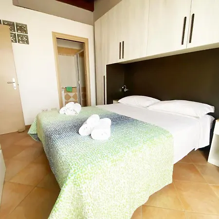 Pgs Immobiliare Srls Bellavista Mare Attico Con Balcone Vista Mare E Parcheggio Privato La Maddalena * La Maddalena (Sassari)